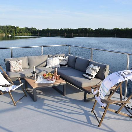 Lemuria Houseboat - Plywajacy Domek Na Wodzie Wroclaw Bagian luar foto