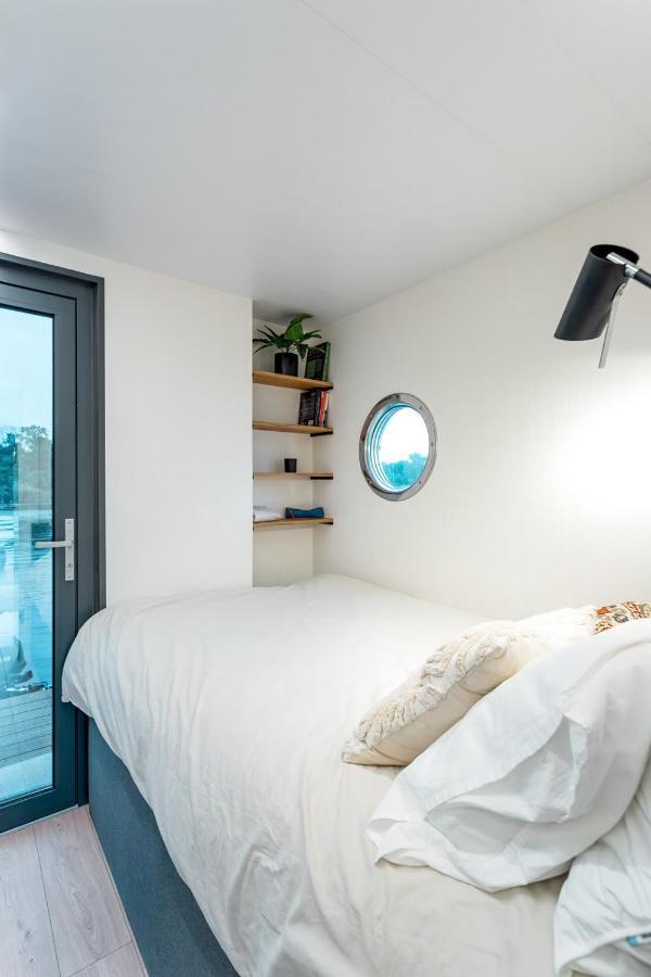 Lemuria Houseboat - Plywajacy Domek Na Wodzie Wroclaw Bagian luar foto