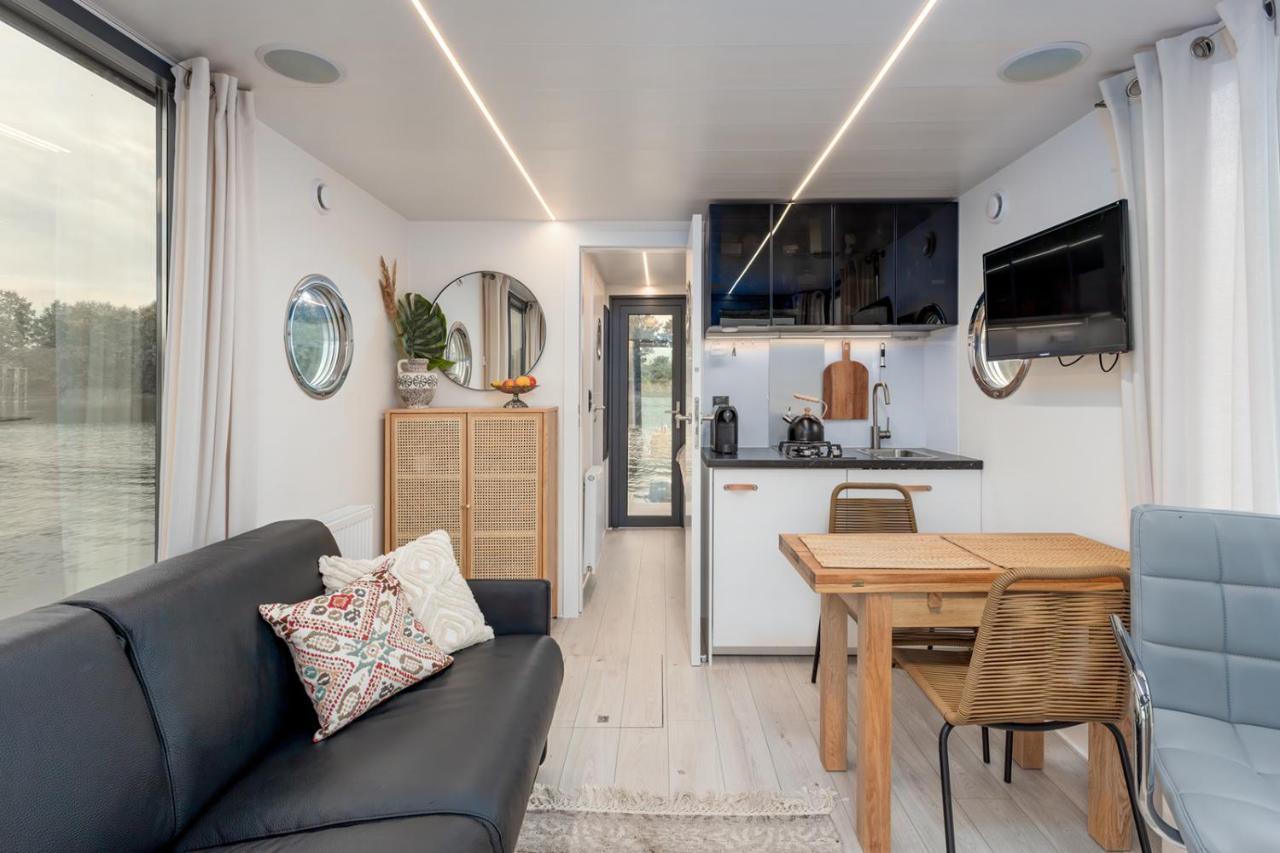 Lemuria Houseboat - Plywajacy Domek Na Wodzie Wroclaw Bagian luar foto